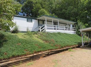 139 Maples Park Dr, Franklin, NC 28734