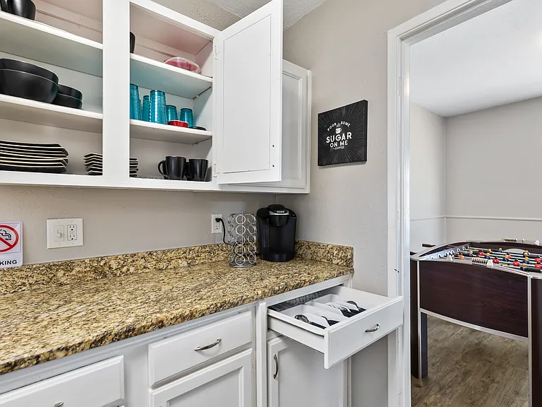 909 Arbor Downs Dr — Photo 10