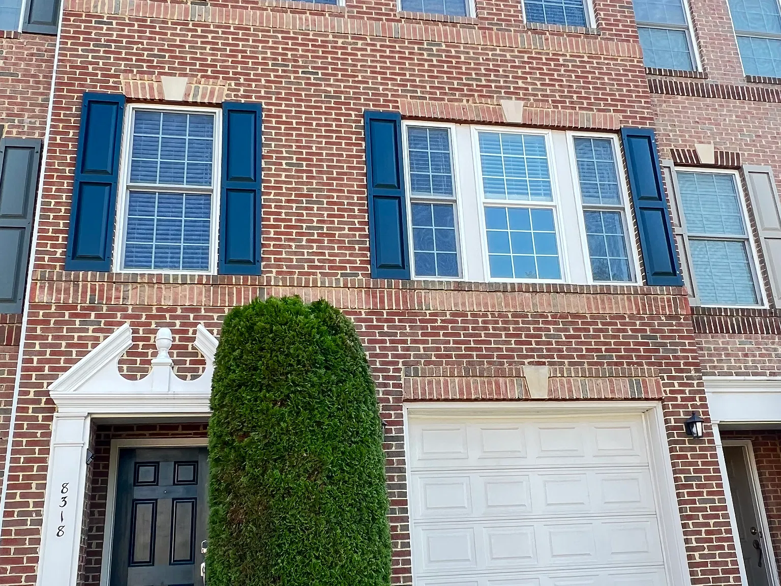 4 bed, 2.5 bath, 2292 sqft, $2,350 — Photo 3