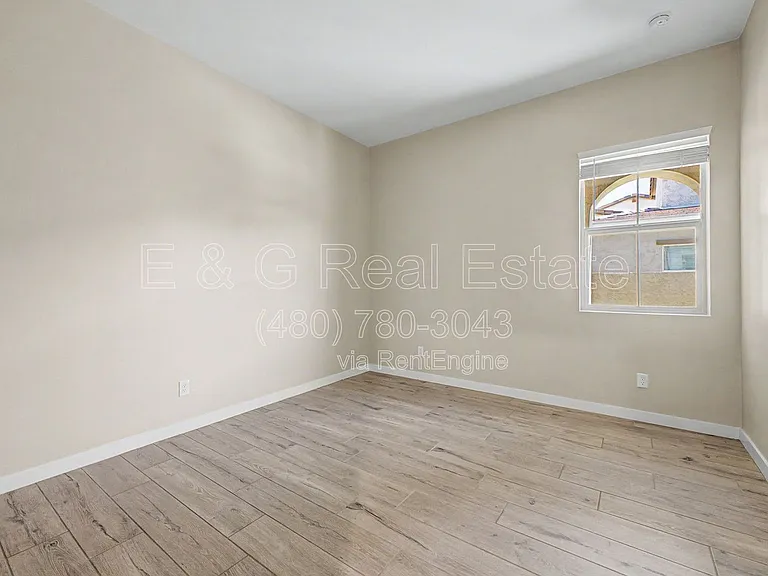 1899 N 140th Dr — Photo 18