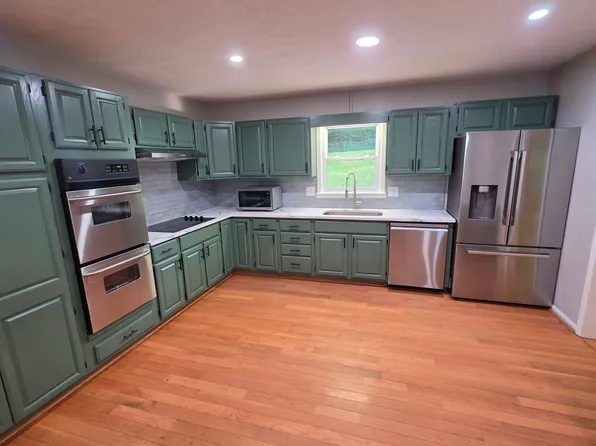 93 Vanessa Dr SE, Smyrna, GA 30082