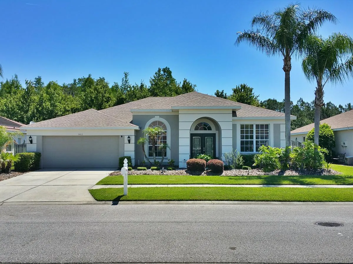 4 bed, 2258 sqft, $2,400 — Photo 1