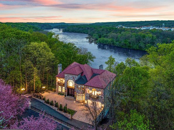 Waterfront Fairfax County Va Waterfront Homes For Sale 60 Homes Zillow