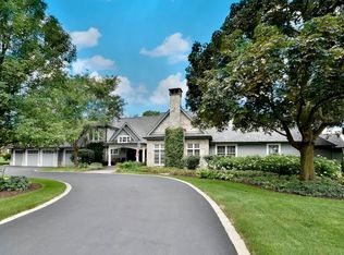 22W380 Elmwood Dr, Glen Ellyn, IL 60137