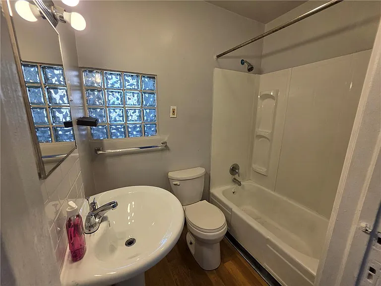 201 N 15th St #3 — Photo 7