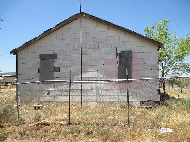 2nd image of 1606 E Illinois Ave