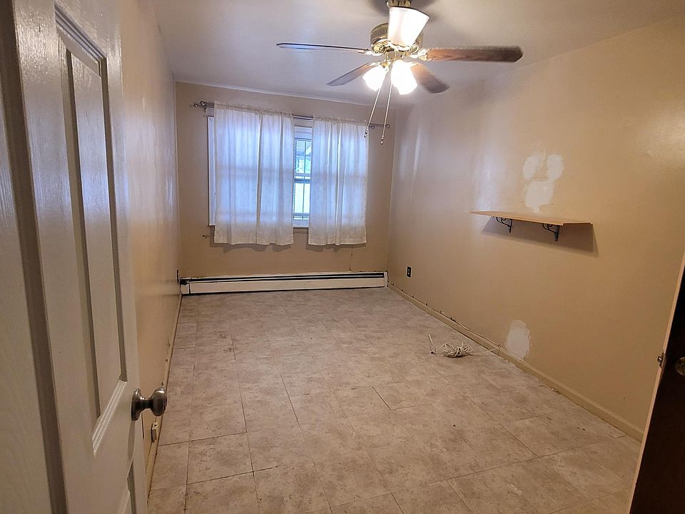 2nd image of 2138 Lacombe Ave #1