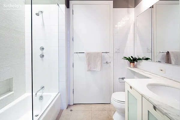 Sold by Sotheby's International Realty | media 8