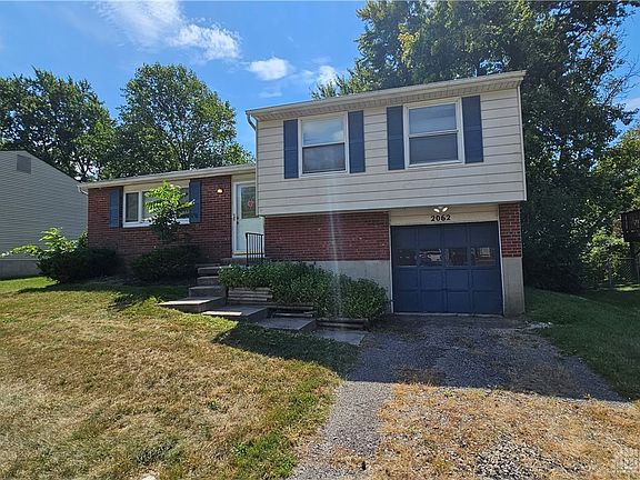 2nd image of 2062 Munich Ave