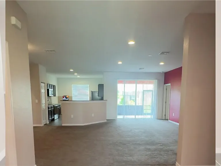1473 Bush St W — Photo 2