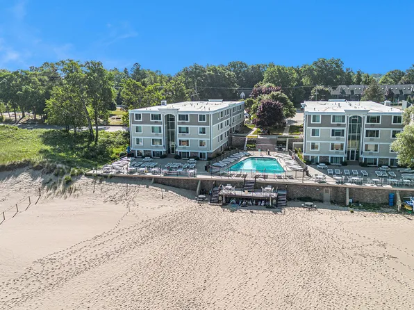 225 N Shore Dr APT 302, South Haven, MI 49090