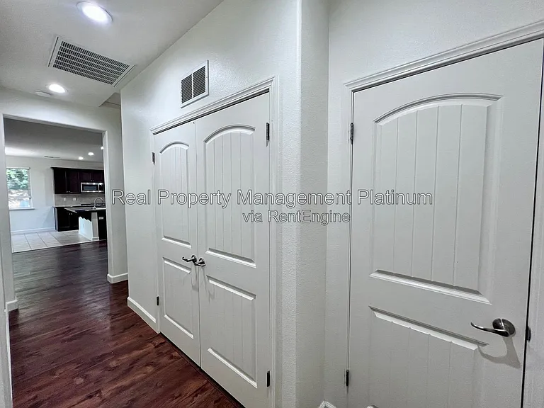 1697 N Connery Ln — Photo 24