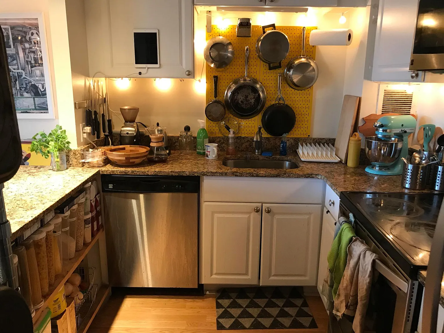 872 Massachusetts Ave — Photo 4