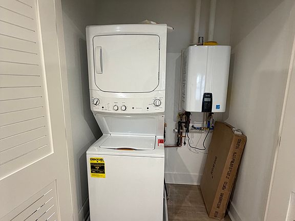 5th image of 808 Asbury Ave APT 2