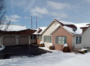 602 Pinnacle Ln, Mifflinburg, PA 17844