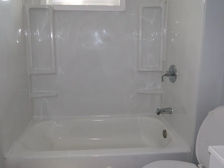 Bathroom Shower/Tub