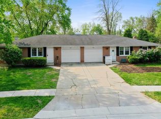 1241 S 6th St, De Pere, WI 54115