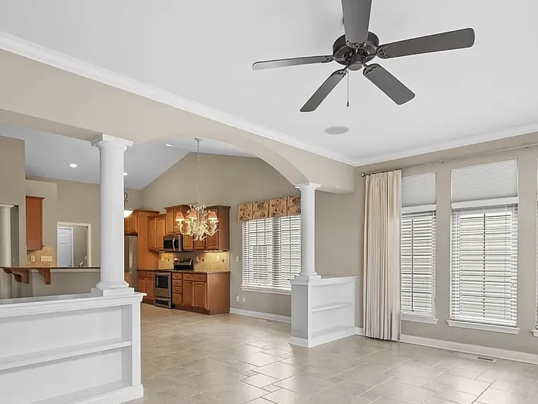 3332 Shrewsbury Dr — Photo 4