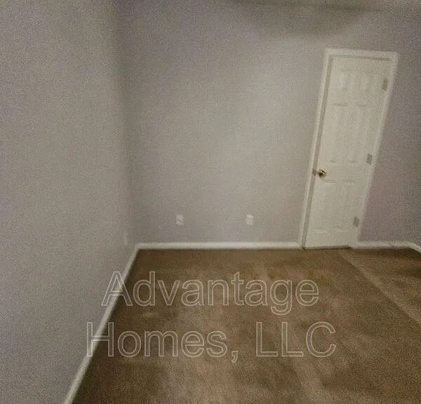 14117 Parkhill Ln — Photo 31