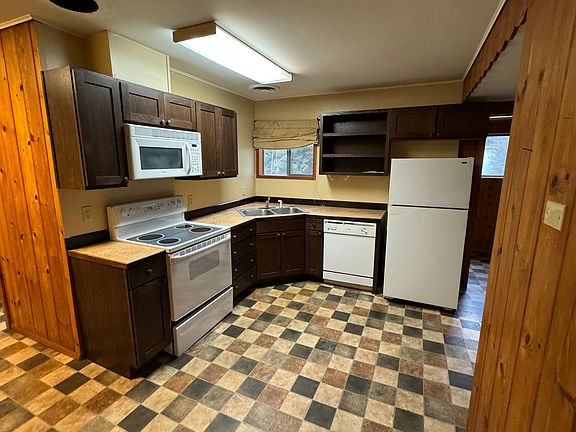 4th image of 704 E 5th Ave
