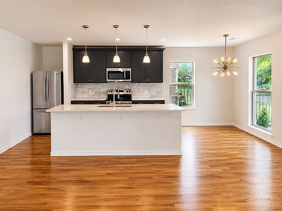 3rd image of 1038 Galloway Ave