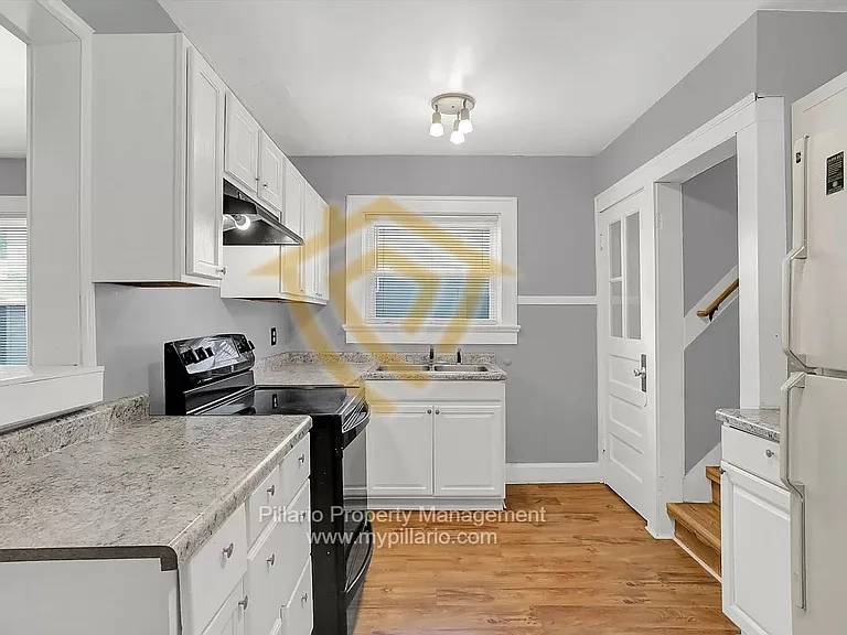44 S Ewing St — Photo 9
