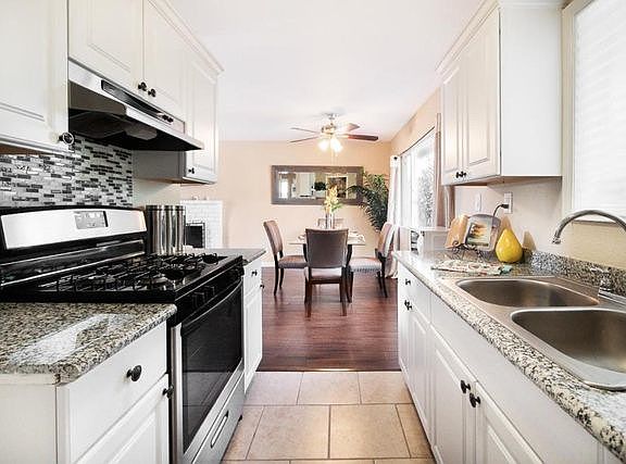 4th image of 3184 Mount Rainier Dr