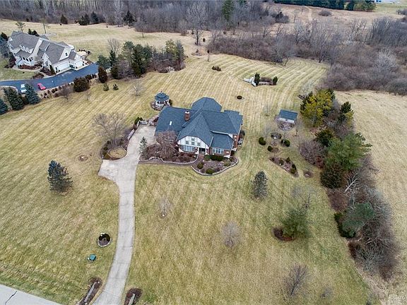 3rd image of 1704 River Ridge Dr