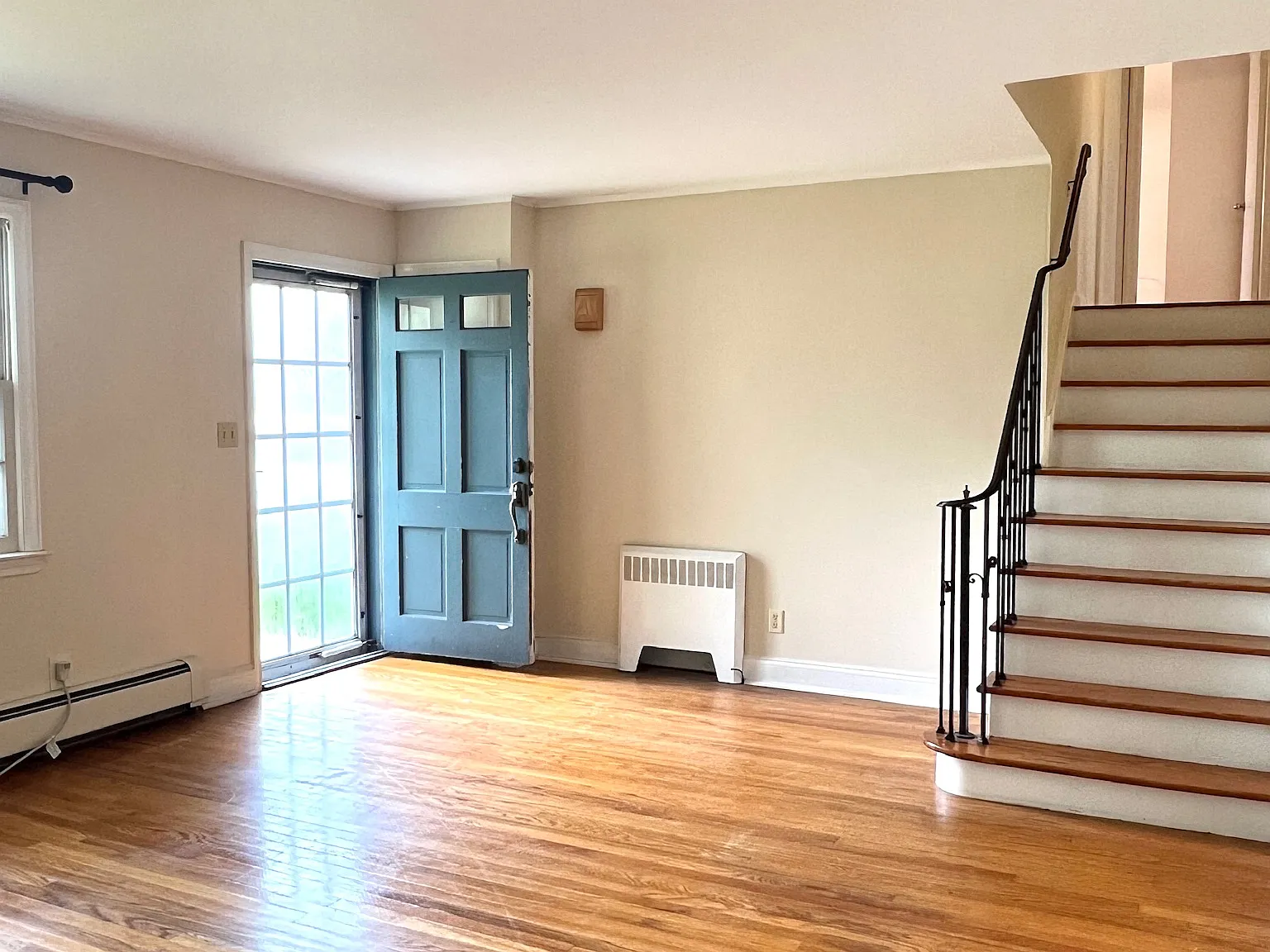 Avondale Dr, Islip — Photo 4