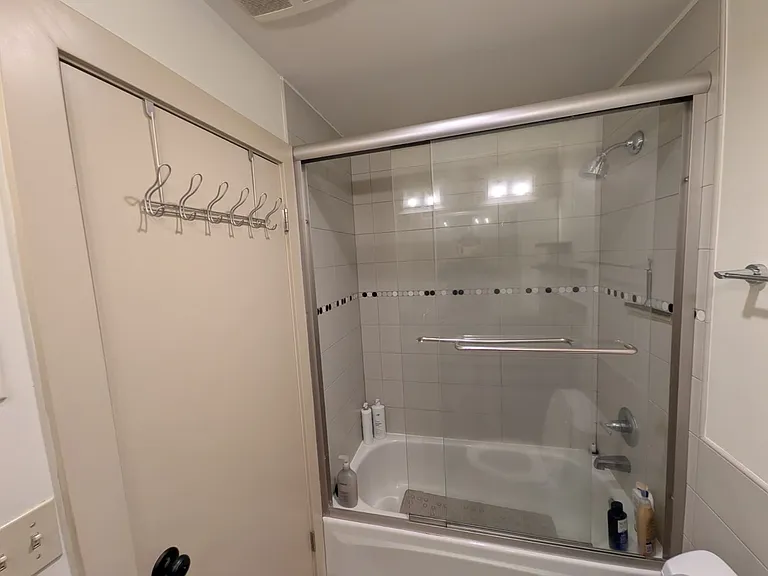 500 5th Ave W #101 — Photo 36