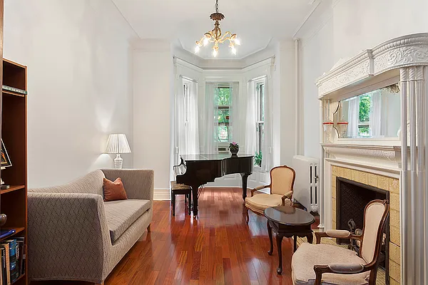 Sold by Vandenberg | media 2