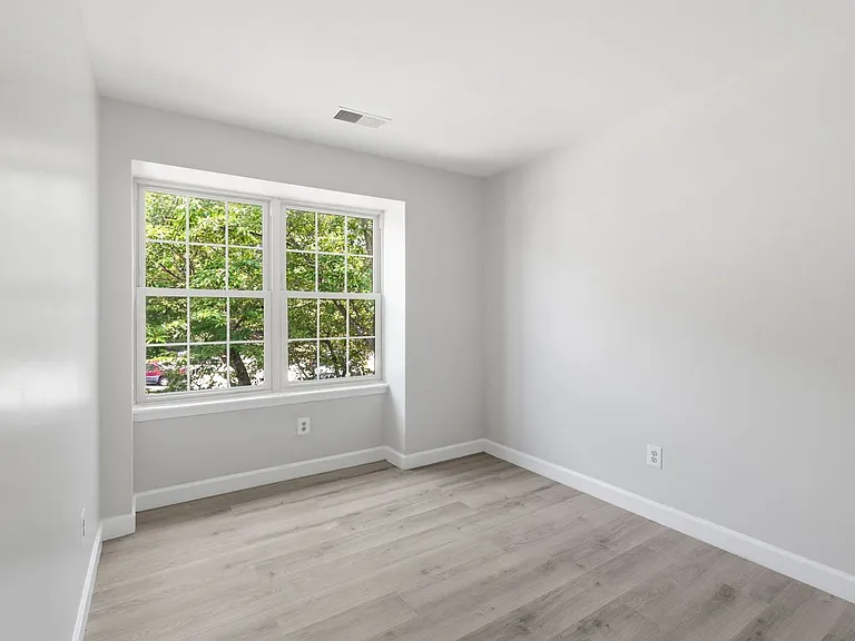 1921 Winslow Ct — Photo 18