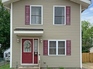 124 Monmouth St, Hightstown, NJ 08520