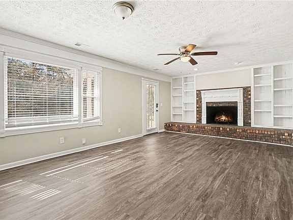 3rd image of 7690 Union Grove Rd