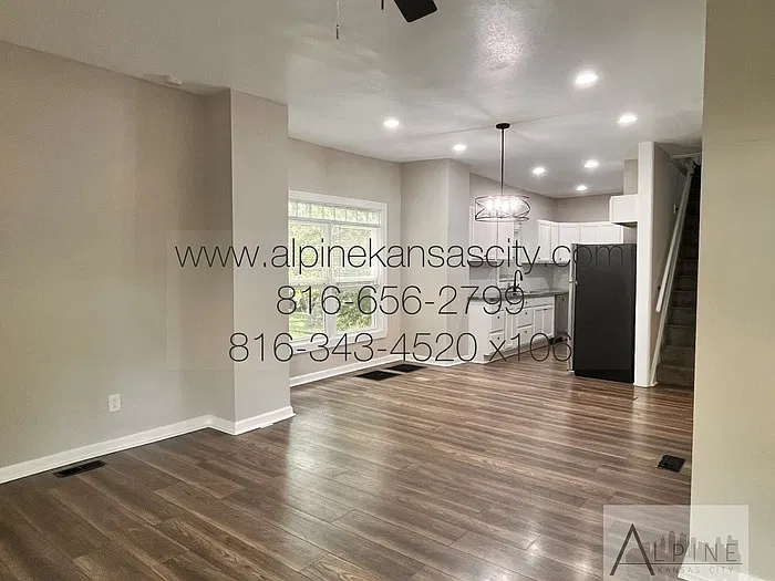 3 bed, 2.0 bath, 1798 sqft, $1,595 — Photo 3