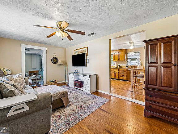 4th image of 161 Cooner Rd