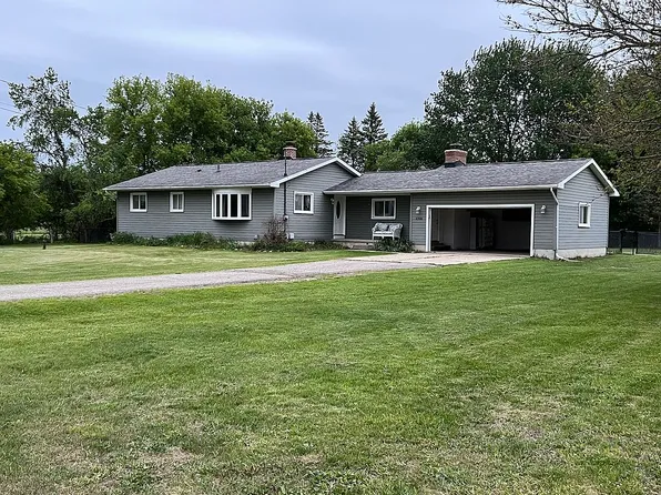 6708 E Mount Hope Hwy, Grand Ledge, MI 48837