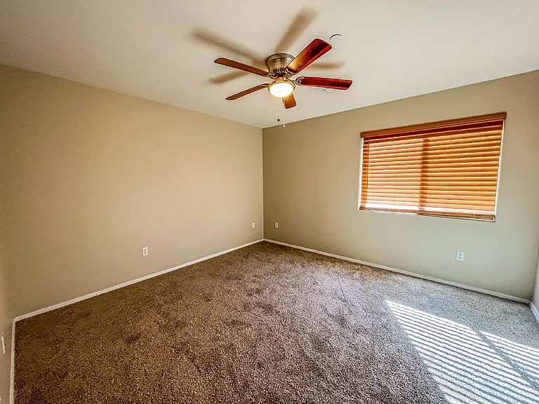 853 W Calle Barbitas — Photo 22