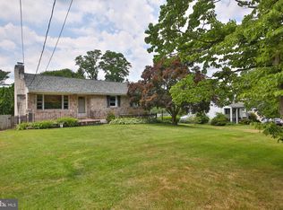 1125 Laurelwood Rd, Pottstown, PA 19465