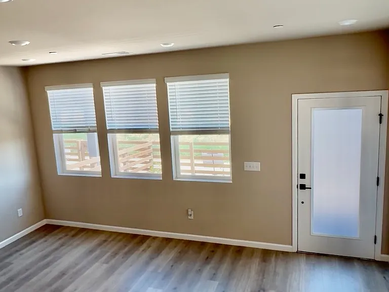 978 Nettle Ln — Photo 10