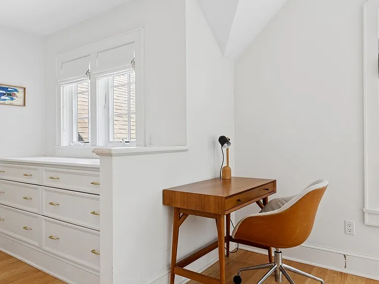 4 Great Circle Rd — Photo 19