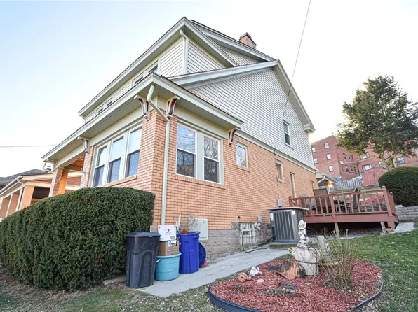 2098 Hazeldell St, Pittsburgh, PA 15210