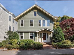 209 Reservoir Rd, Brookline, MA 02467