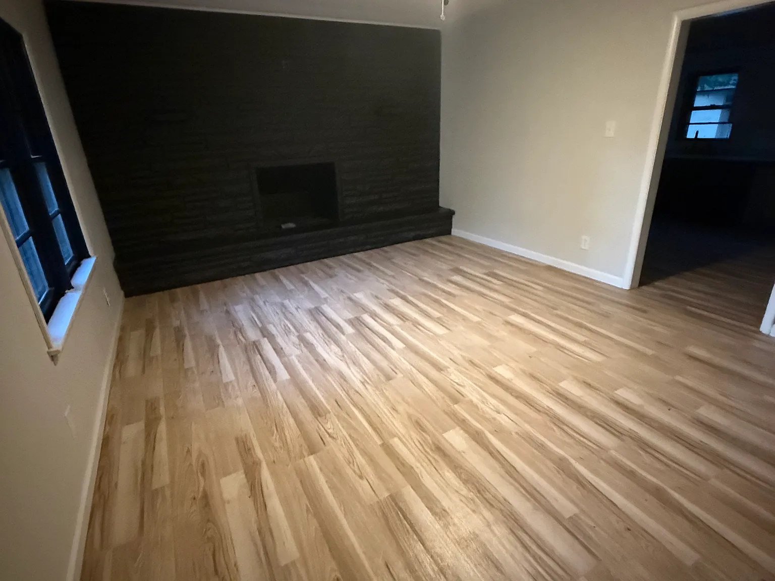 554 S All Hallows Ave — Photo 4