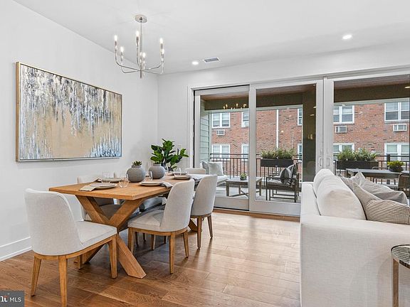 5th image of 110 Park Ave #250