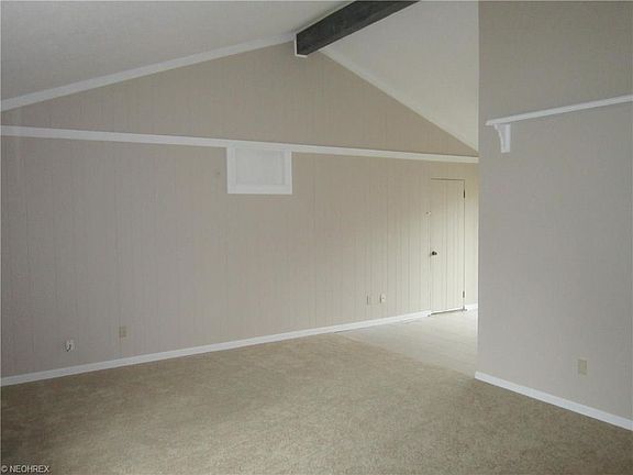 2nd image of 163 Beachwood Ave