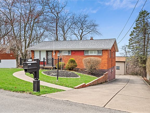 2nd image of 319 Ilex Dr