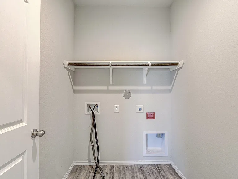 20923 Corisande St — Photo 19