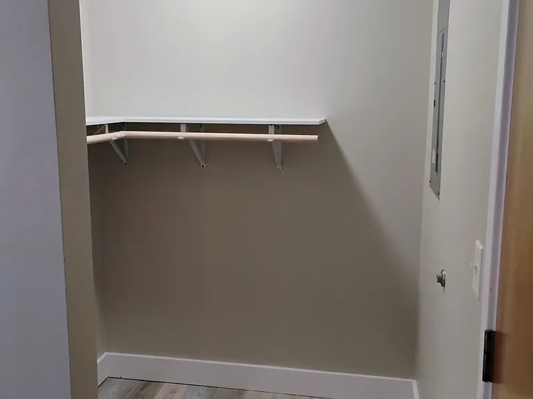 207 Pleasant Ave S #2 — Photo 5