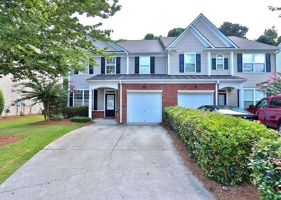 1st image of 3709 Hutchinson Trace Dr